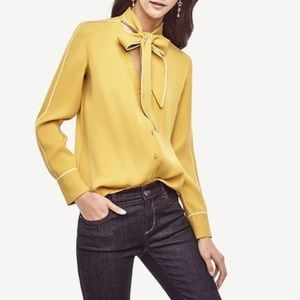 ANN TAYLOR silk+satin neck tie button down blouse work casual upscale chic flowy
